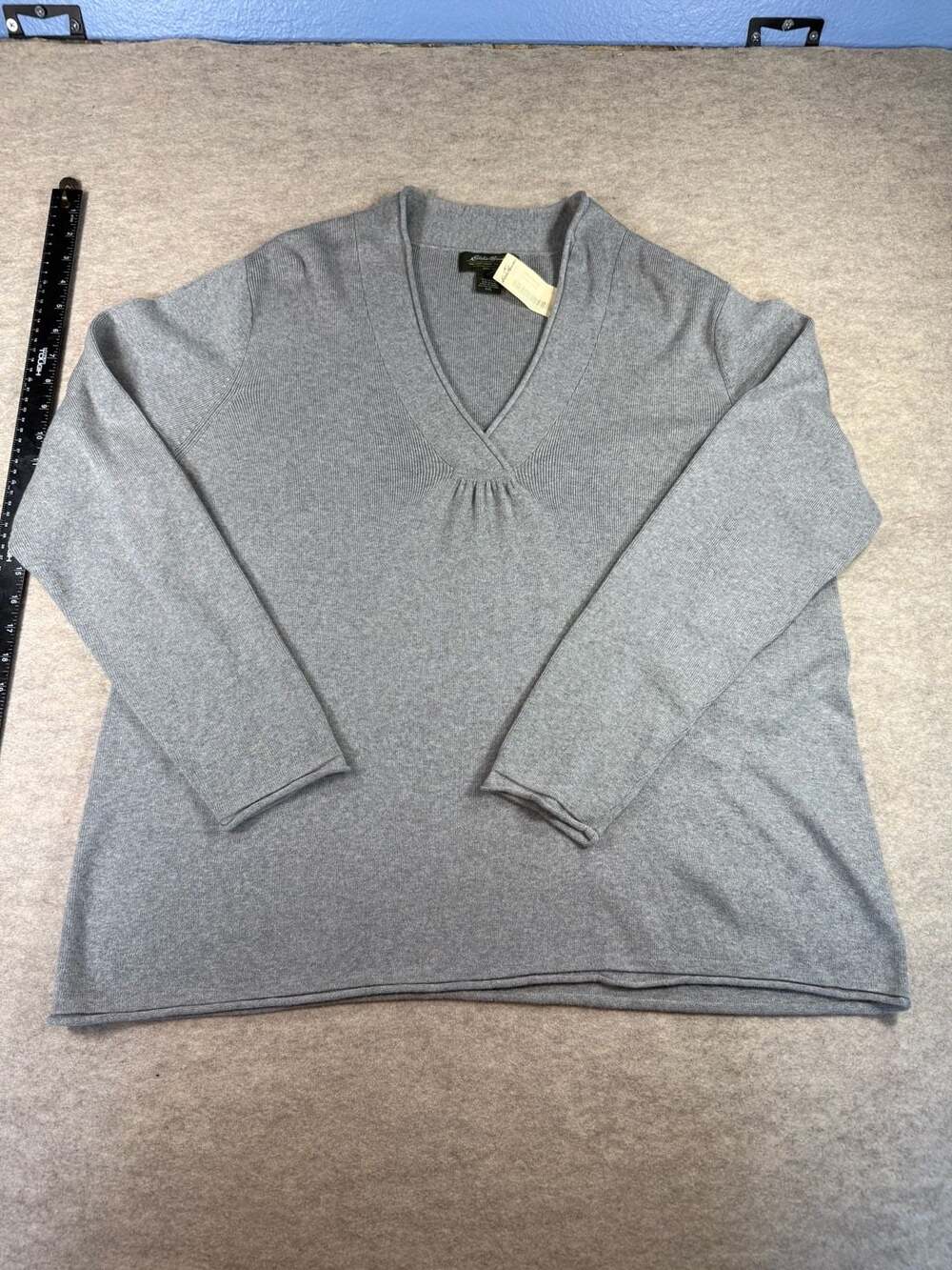 Eddie Bauer NWT Womens XXL Gray V Neck Sweater 70% Cotton 30% Nylon Classic Fit
